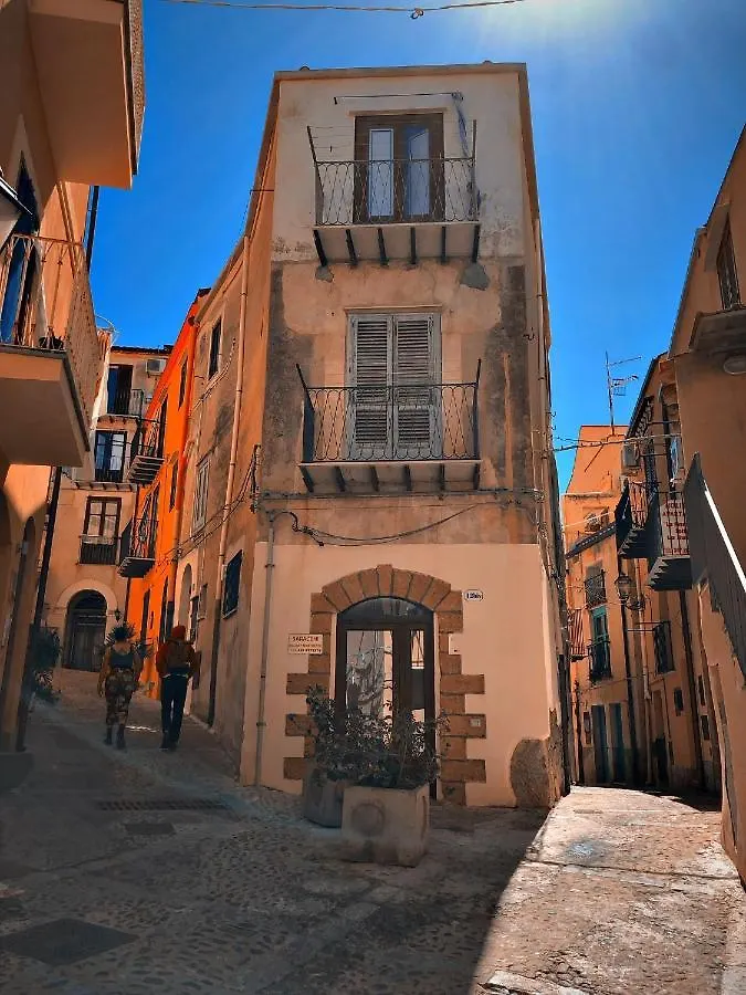 Casa Vacanza Ni Rosa Cefalu Italy