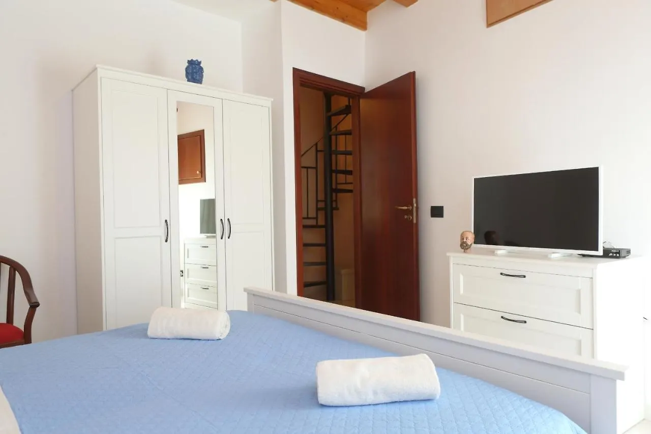 Casa Vacanza Ni Rosa Cefalu Italy
