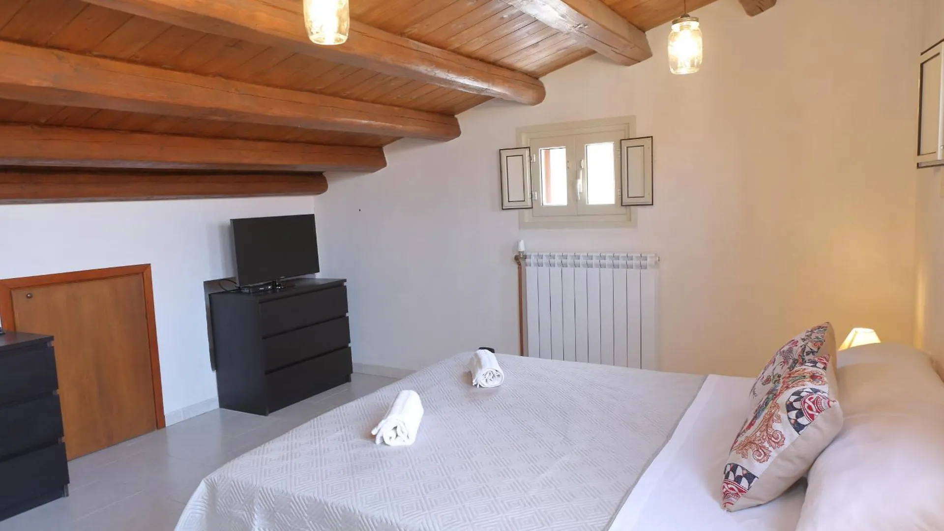 Casa Vacanza Ni Rosa Cefalu Italy